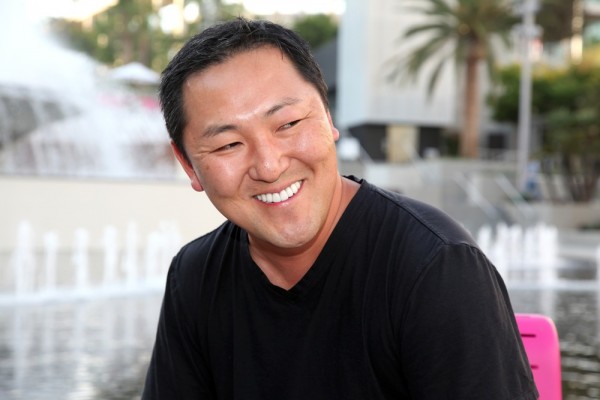 Sang Yoon is the chef and owner of the Father&#39;s Office and Lukshon restaurants in Santa Monica and Culver City. Before talking about cooking, the restaurant ... - Sang-Yoon_ITGR-600x400